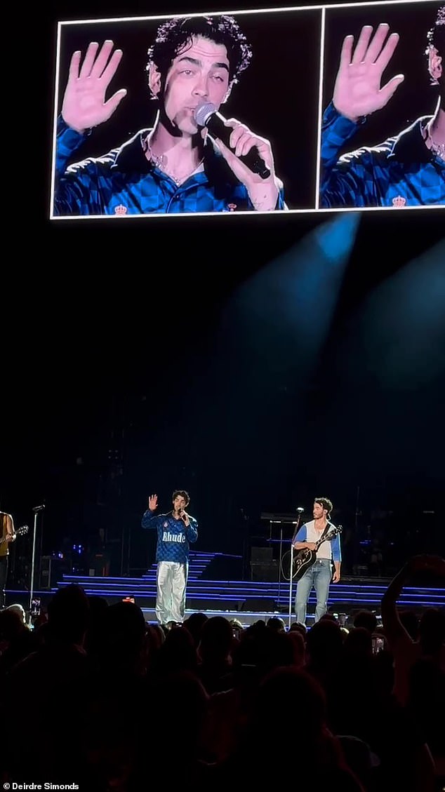Konzert: Joe Jonas und seine Brüder traten am Samstagabend vor ausverkauftem Publikum im Dodger Stadium in Los Angeles auf