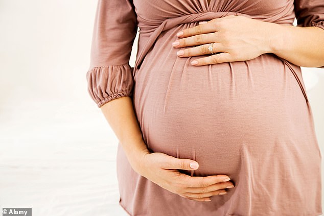 Laut einem Bericht müssen schwangere Frauen bis zu fünf Tage auf die Einleitung warten, weil es an Personal in der Schwangerschaft mangelt (Archivbild).