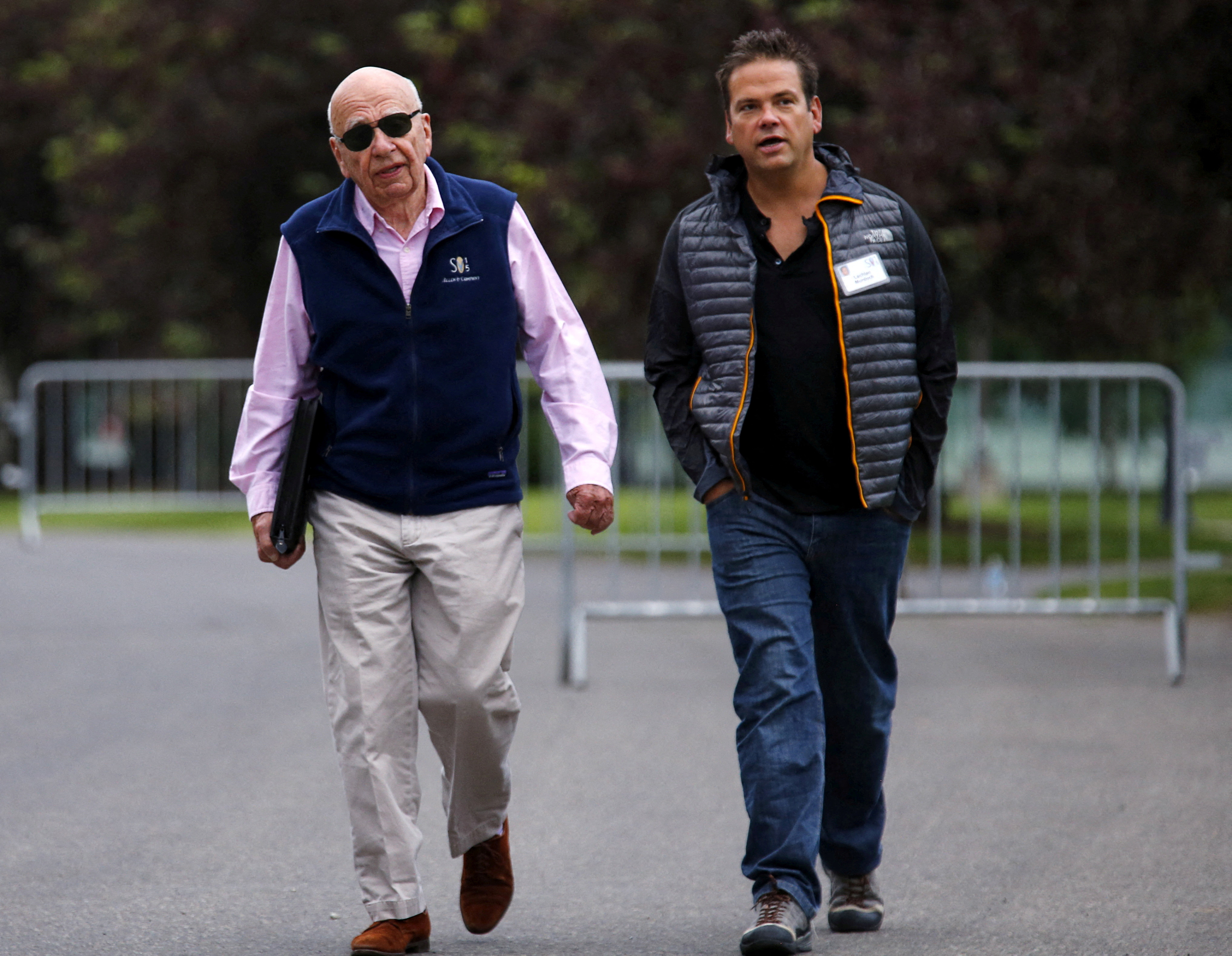 Die beiden Vorstandsvorsitzenden von 21st Century Fox, Rupert und Lachlan Murdoch, nehmen am ersten Tag der jährlichen Medienkonferenz von Allen and Co. in Sun Valley teil