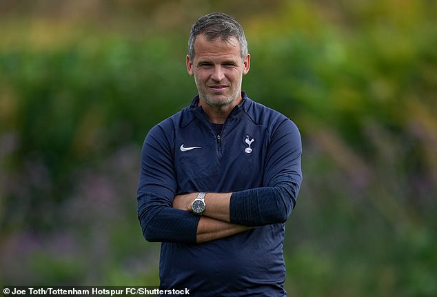 Der neue Tottenham-Frauentrainer Robert Vilahamn hat geschworen, mutigen Angriffsfußball zu liefern