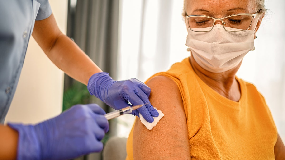 Impfung für ältere Frauen