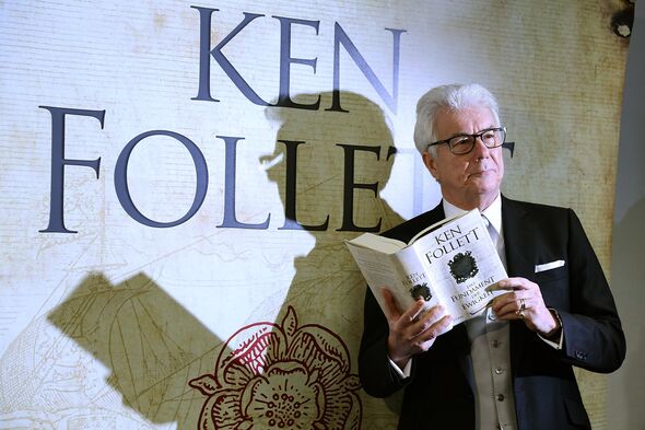   Der Romanautor Ken Follett hat 180 Millionen Exemplare verkauft 