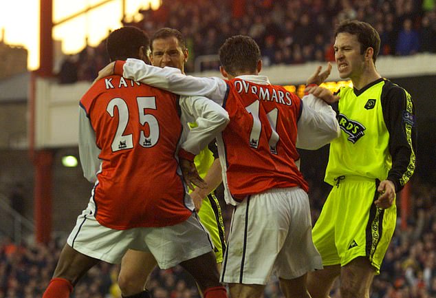 Sheffield United drückt seinen Unmut darüber aus, dass Arsenal-Spieler ihr umstrittenes Tor im Pokalspiel 1999 feierten