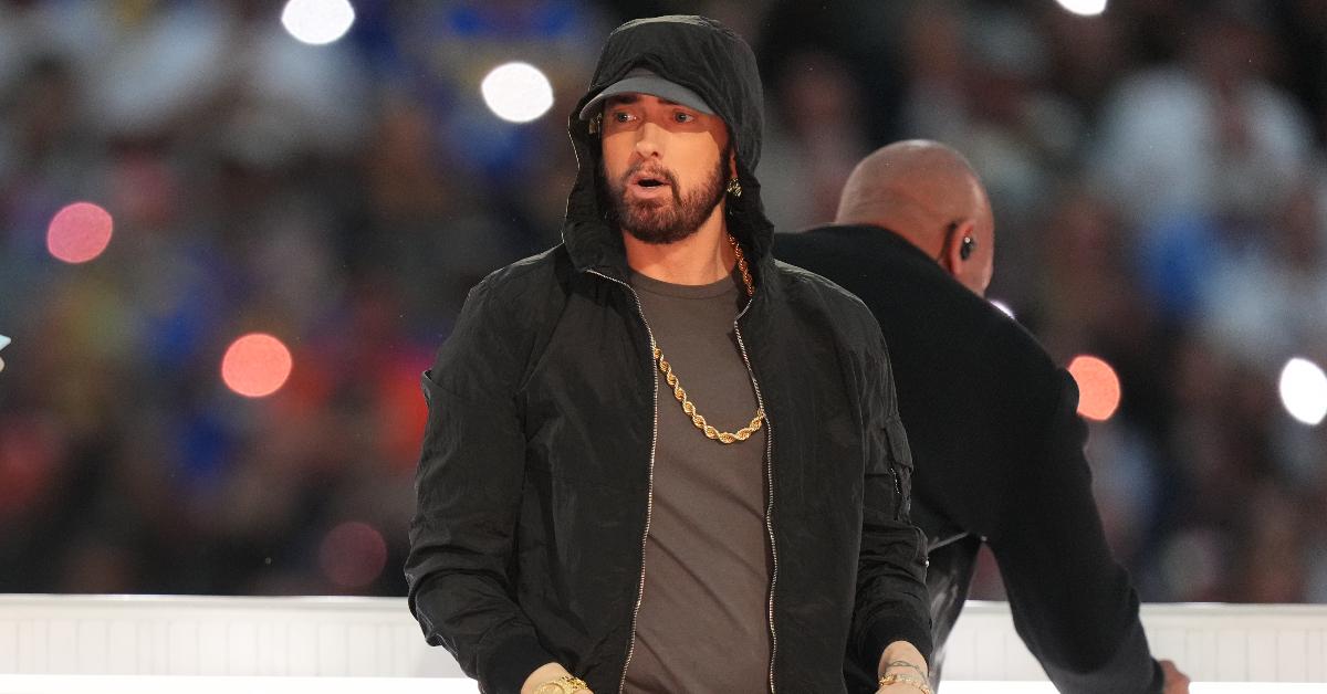 Eminem tritt in der Pepsi Halftime Show während des NFL Super Bowl LVI auf 