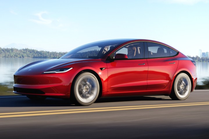 Teslas Model 3-Refresh mit dem Codenamen Highland verfügt über eine schlankere Front.