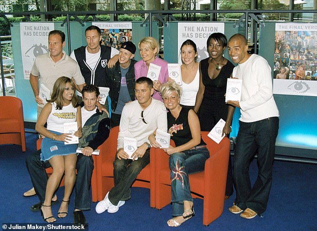 Dean O'Loughlin (ganz rechts), der 2001 in der zweiten Staffel von Big Brother Dritter wurde, sagte, er habe nach dem Betreten des Hauses zunächst Panikattacken gehabt