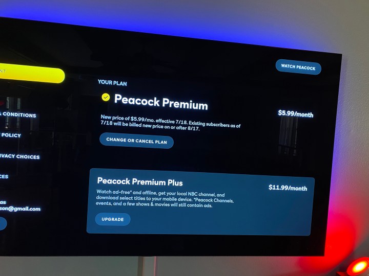 Informationen zur Peacock-Preiserhöhung auf einem Apple TV.