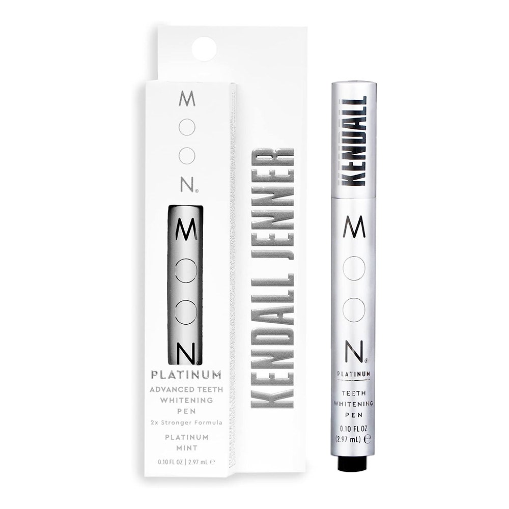 Moon Platinum Advanced Teeth Whitening Pen mit Box auf weißem Hintergrund