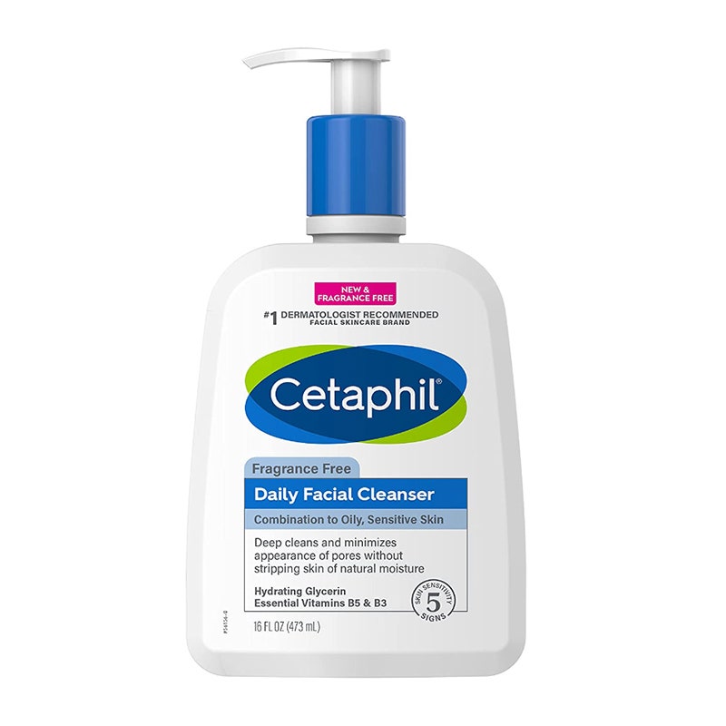 Eine weiß-blaue Flasche des Cetaphil Daily Facial Cleanser auf weißem Hintergrund