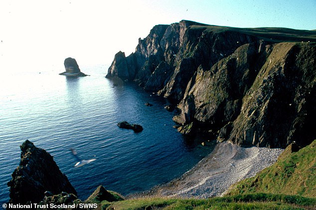 Fair Isle, 24 Meilen vom Shetland-Festland in Schottland entfernt, hat nur 60 Einwohner