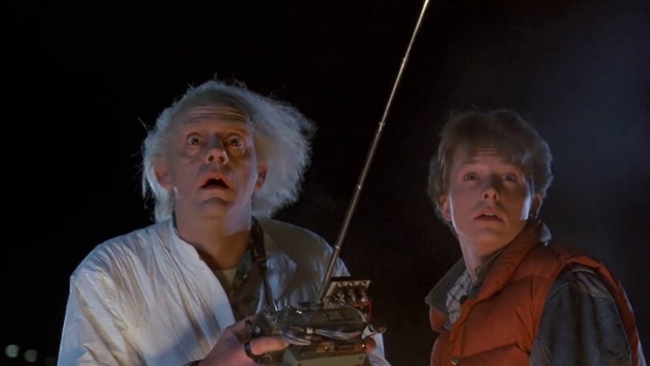 Doc und Marty in einer Szene aus „Zurück in die Zukunft“.