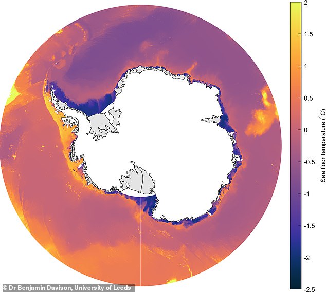 Wärmeres Wasser vor der Westküste der Antarktis hat dazu geführt, dass die Eisschilde viel schneller schmelzen als im Osten, wo sie durch eine Schicht aus kaltem Wasser geschützt sind