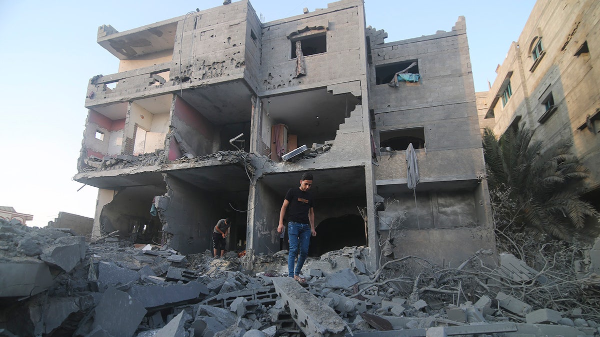Schäden durch israelischen Luftangriff im Gazastreifen