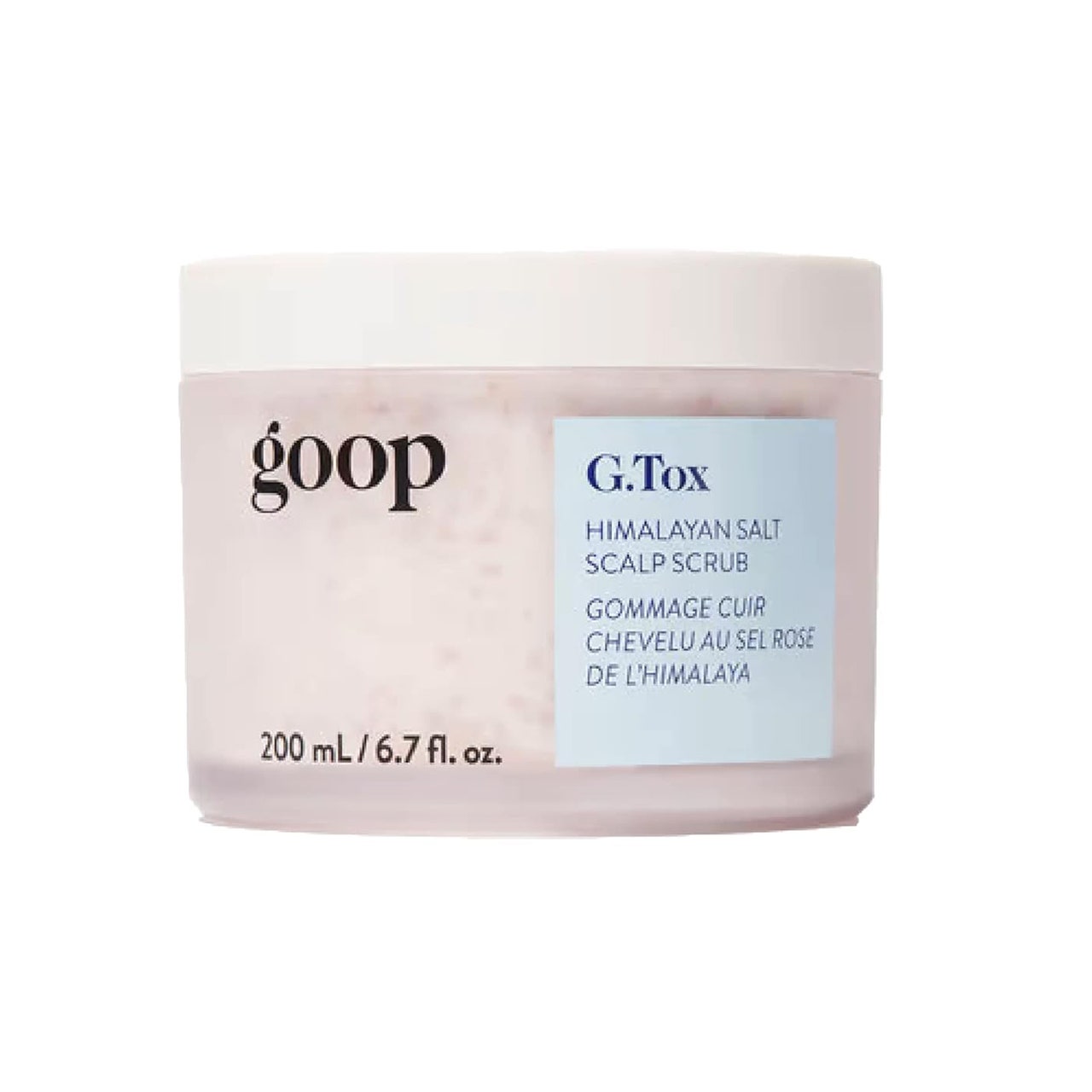 Goop G.Tox Himalayan Salt Scalp Scrub Shampoo Glas mit hellrosa Kopfhautpeeling mit weißem Deckel auf weißem Hintergrund