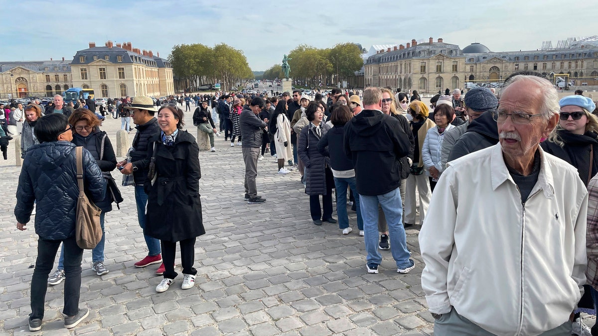 Versailles evakuiert