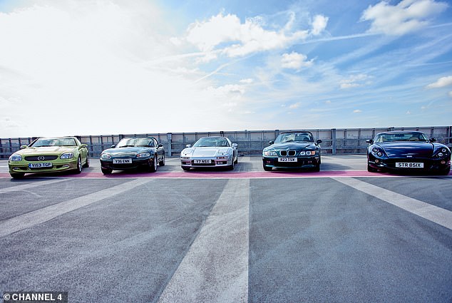 In der vierteiligen Serie treten einige der besten modernen Oldtimer in einem „Battle of the Bangers“ gegeneinander an, um zu entscheiden, welcher der beste seiner Klasse ist.  Im Bild von links nach rechts: Mercedes SLK, Mazxda MX-5, Honda NSX, BMW Z3 und TVR Cerbera