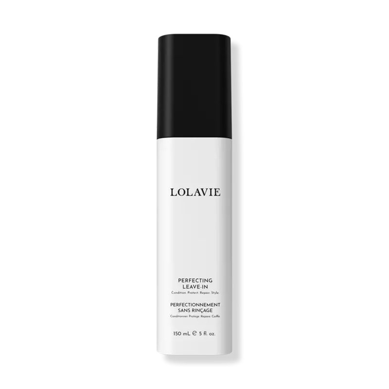 LolaVie Perfecting Leave-In: Eine weiße rechteckige Flasche mit schwarzem Verschluss und schwarzem Text auf weißem Hintergrund