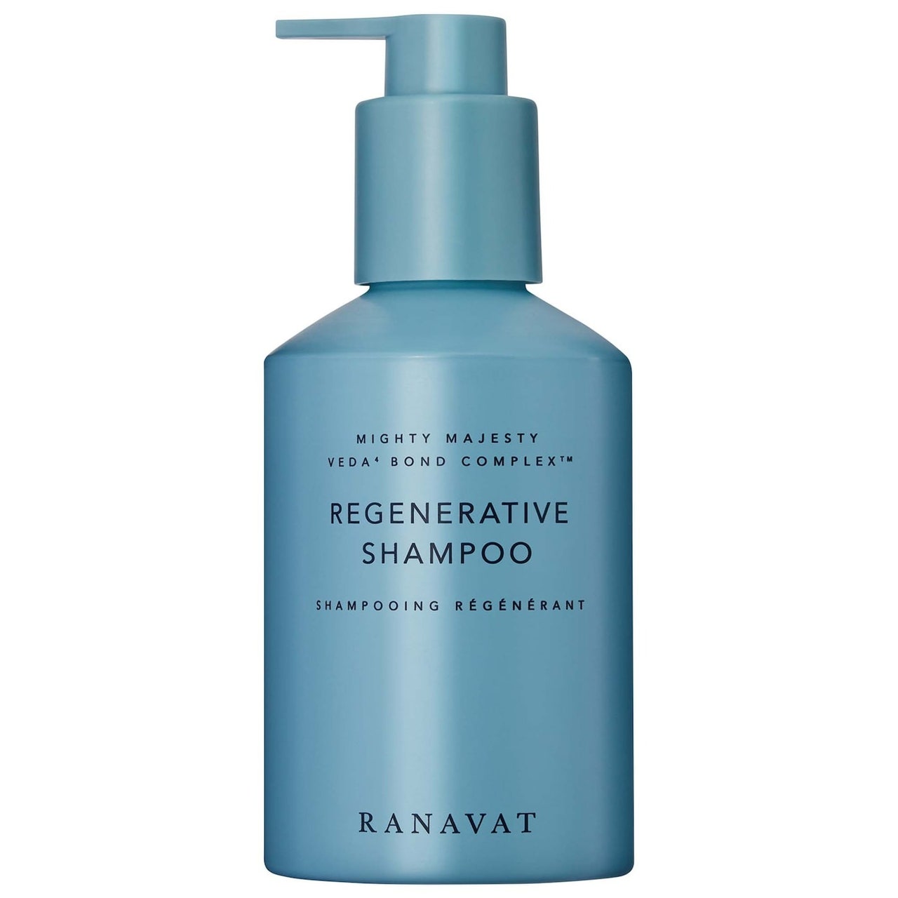 Ranavat Regenerative Veda Bond Repair Shampoo hellblaue Pumpflasche Shampoo auf weißem Hintergrund