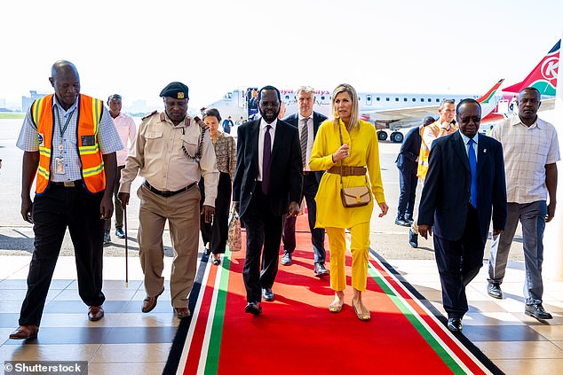 Wir rollen den roten Teppich aus!  Ein Laufsteg in den Farben der Kenia-Flagge traf Maxima