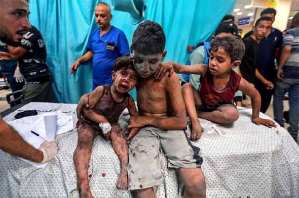 Qual: Drei palästinensische Jungen in Gaza