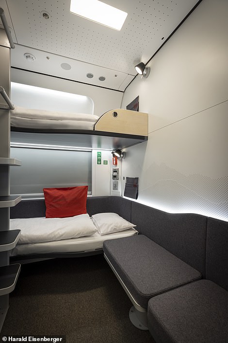 Die neu gestalteten Schlafwagen verfügen über einen „komfortablen“ Sitzbereich, sodass Reisende während der Fahrt arbeiten, lesen oder essen können