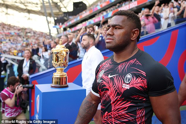 Josua Tuisova aus Fidschi spielte trotz des tragischen Todes seines Sohnes Tito bei der Weltmeisterschaft weiter