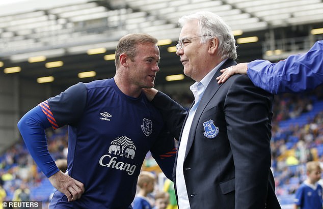 Er war langjähriger Vorsitzender von Everton und besuchte 40 Jahre lang Spiele, bevor sich sein Gesundheitszustand verschlechterte