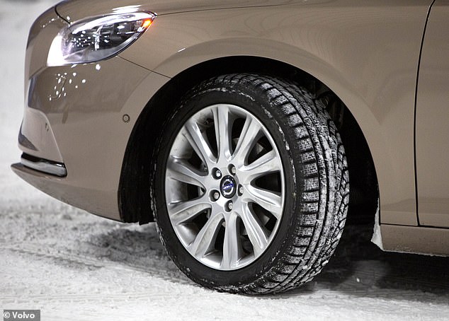Winter tyres have large shoulder blocks and wider circumferential grooves that reduce the risk of aquaplaning by channelling water and slush away from the contact patch to improve grip
