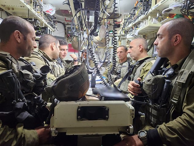 Im Bild: Israelische Soldaten während ihrer Bodenoffensive im Gazastreifen