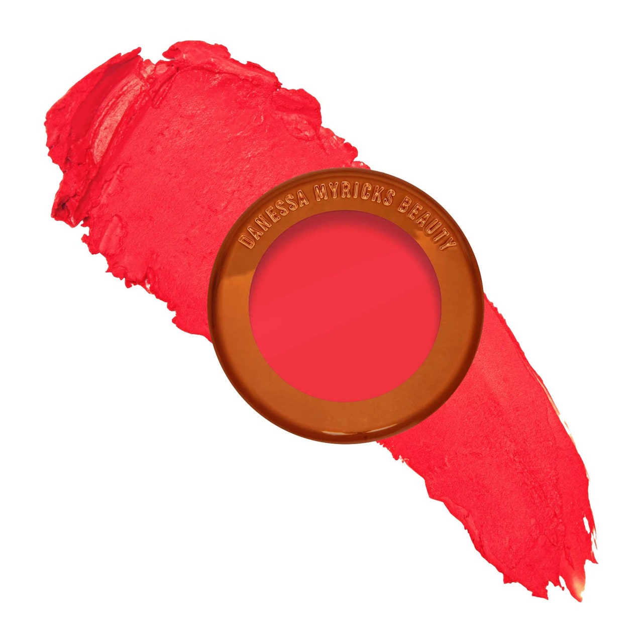 Danessa Myricks Beauty Yummy Skin Blurring Balm Powder Flushed in einem Primadonna-Topf mit neonpinkem Rouge mit diagonalem Muster dahinter auf weißem Hintergrund