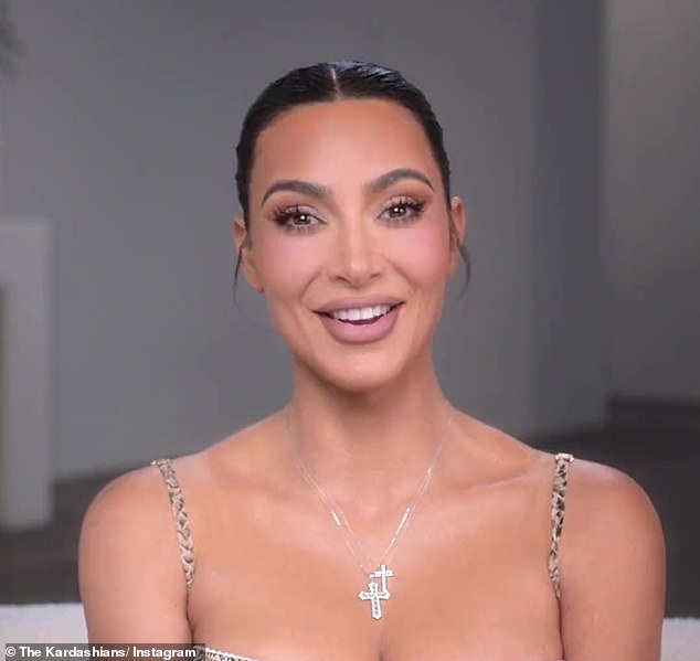 Kim Kardashian (im Bild) hat ein männliches Kindermädchen engagiert, um ihren Söhnen ein positives männliches Vorbild zu sein