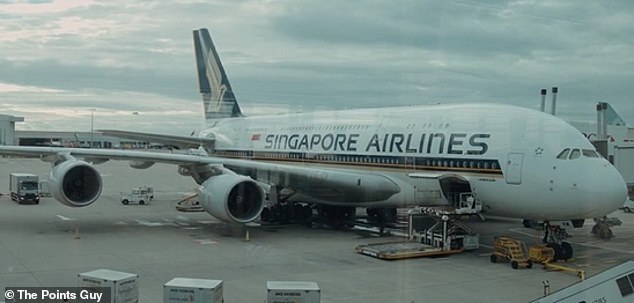 Nicky fliegt in der „Suites“-Klasse in einem Airbus A380 von Singapore Airlines