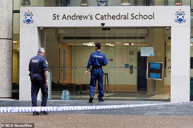 Auf dem Gelände einer Schule im CBD von Sydney wurde die Leiche einer Mitarbeiterin gefunden