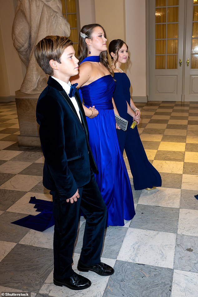 Prinzessin Isabella von Dänemark strahlte Eleganz aus, als sie zur Gala zum 18. Geburtstag ihres Bruders Prinz Christian auf Schloss Christiansborg erschien
