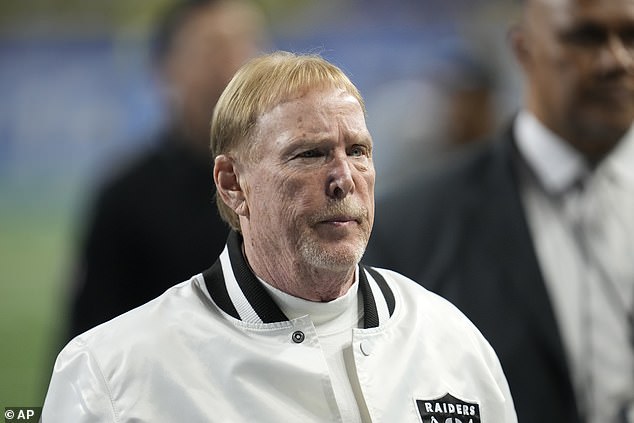 Raiders-Besitzer Mark Davis ist erneut auf der Suche nach einem neuen Trainer in Las Vegas