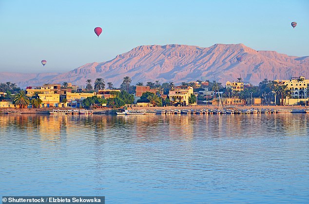 Besuchen Sie die antiken Stätten von Luxor (oben) auf Jules Vernes neuer „Leisurely Luxor“-Tour, die ab 1.795 £ pro Person kostet