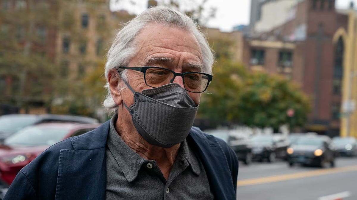Robert De Niro kommt vor Gericht in New York City an.