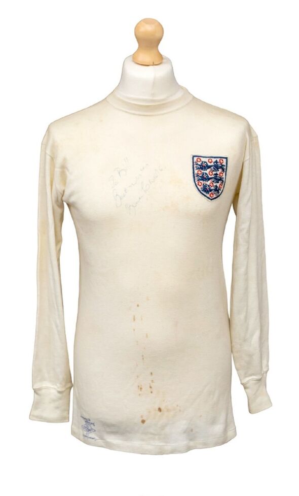   Das England-Trikot von Sir Bobby Charlton 