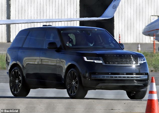 A Range Rover identical to one the Sussexes are often seen driving in was snapped arriving at the airport for the flight to Vegas