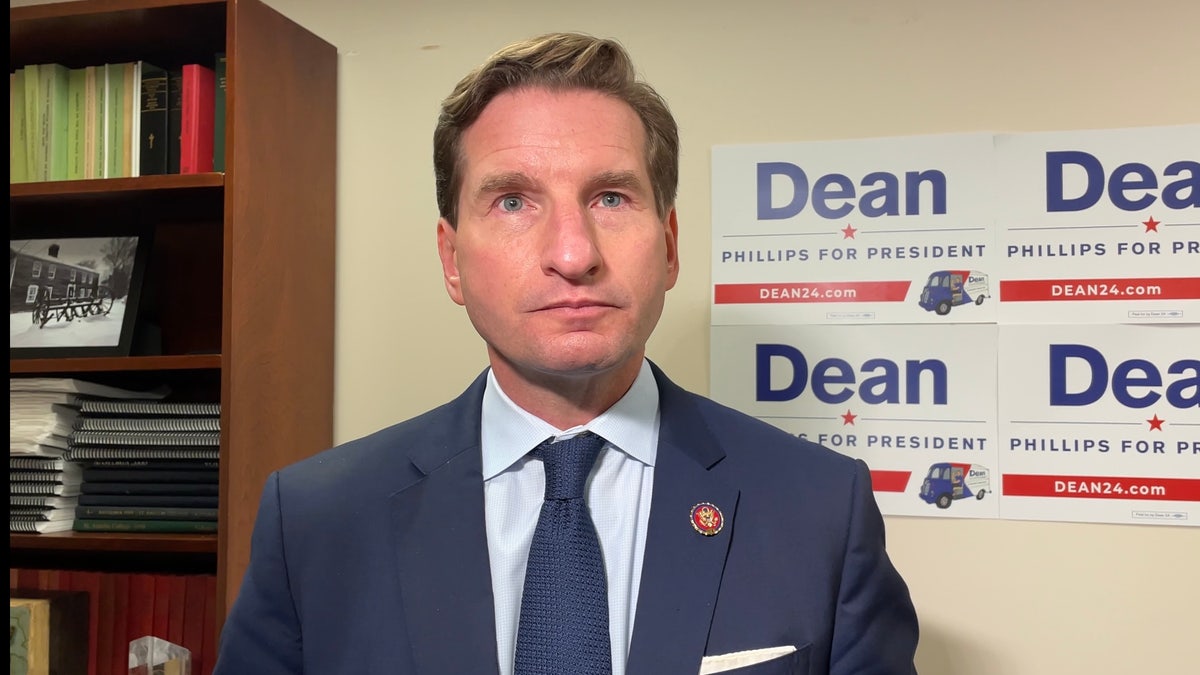 Der Abgeordnete Dean Phillips aus Minnesota kämpft in New Hampshire