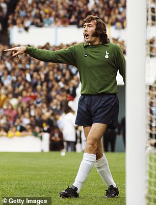 Die nordirische Legende bestritt zwischen 1964 und 1977 472 Spiele für Tottenham
