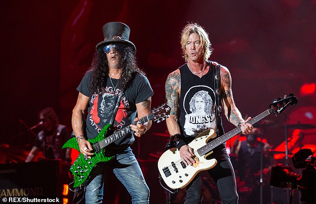 Traf es!  Guns N' Roses wurden 1985 gegründet und haben riesige Hits, die den Test der Zeit überstanden haben, wie Sweet Child o' Mine und Welcome to the Jungle;  Slash und McKagan im Jahr 2019 abgebildet