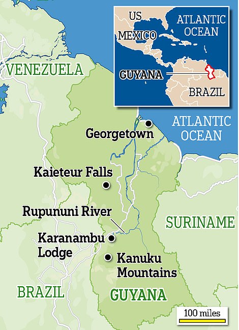 Simon verrät, dass Guyana eines der am dünnsten besiedelten Länder der Erde ist