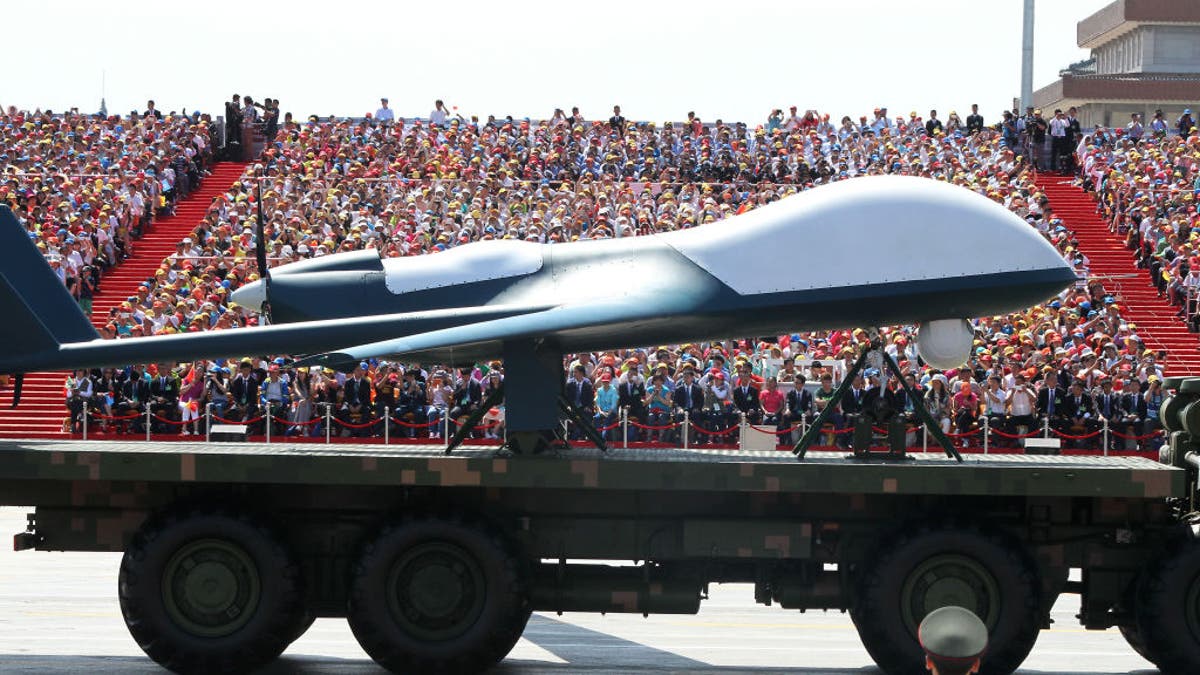 Chinesische Militärparade mit Drohne