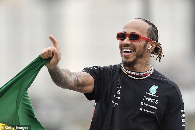 Wie James nimmt auch Lewis Hamilton im Alter von 38 Jahren immer noch an Wettkämpfen teil, obwohl er noch nicht ganz in der Blüte steht