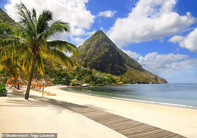 Große Hotelangebote beinhalten 60 % Ermäßigung auf einen Aufenthalt in einem karibischen Resort in St. Lucia (im Bild) – aber seien Sie schnell, denn die Angebote enden bald