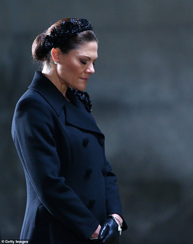 The elegant royal took a moment to reflect after laying her wreath to those lost in war