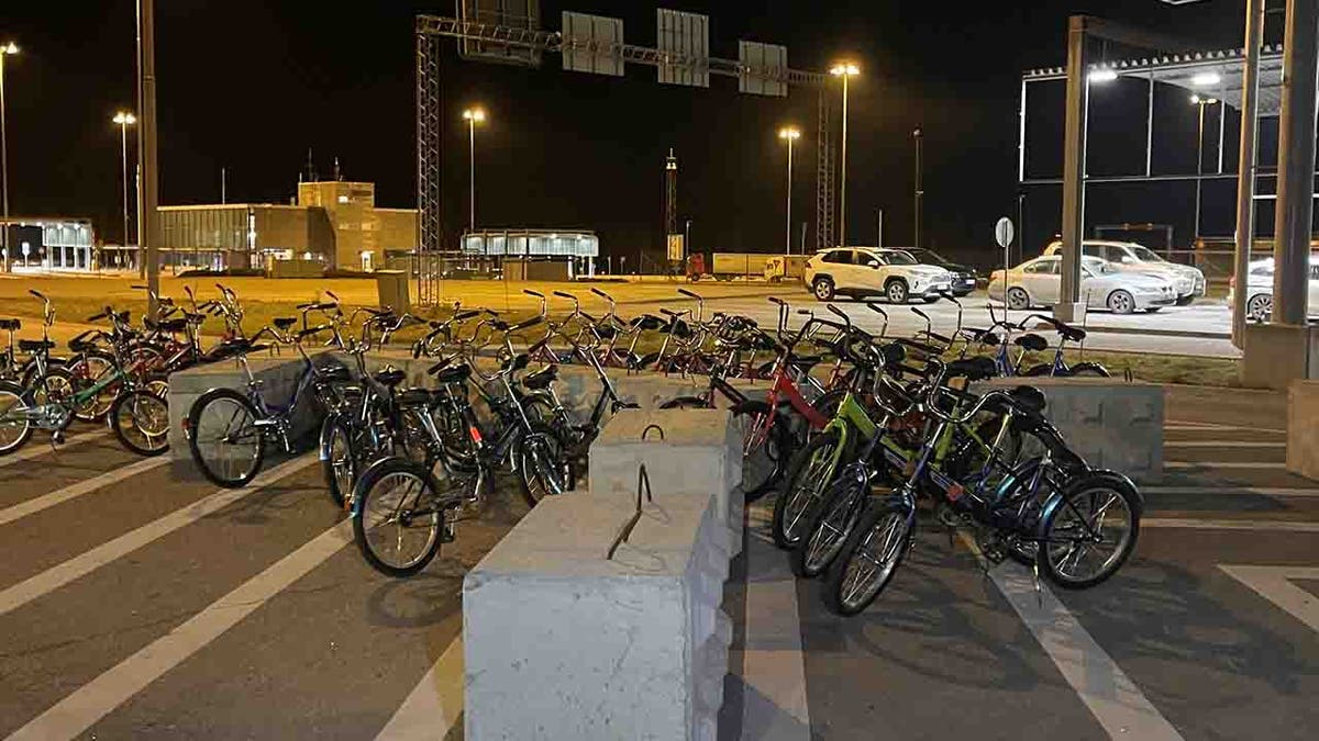 Beschlagnahmte Fahrräder an der Grenze zwischen Finnland und Russland
