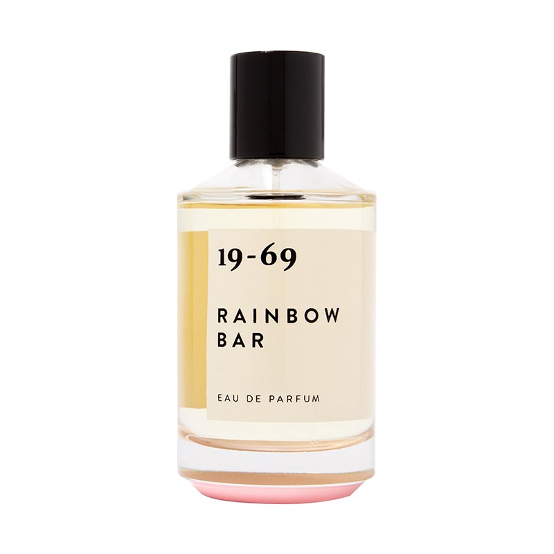 19-69 Rainbow Bar Eau de Parfum: Eine Parfümflasche aus Glas auf weißem Hintergrund