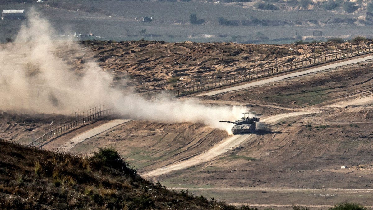 Israelischer Panzer in der Nähe des Gazastreifens